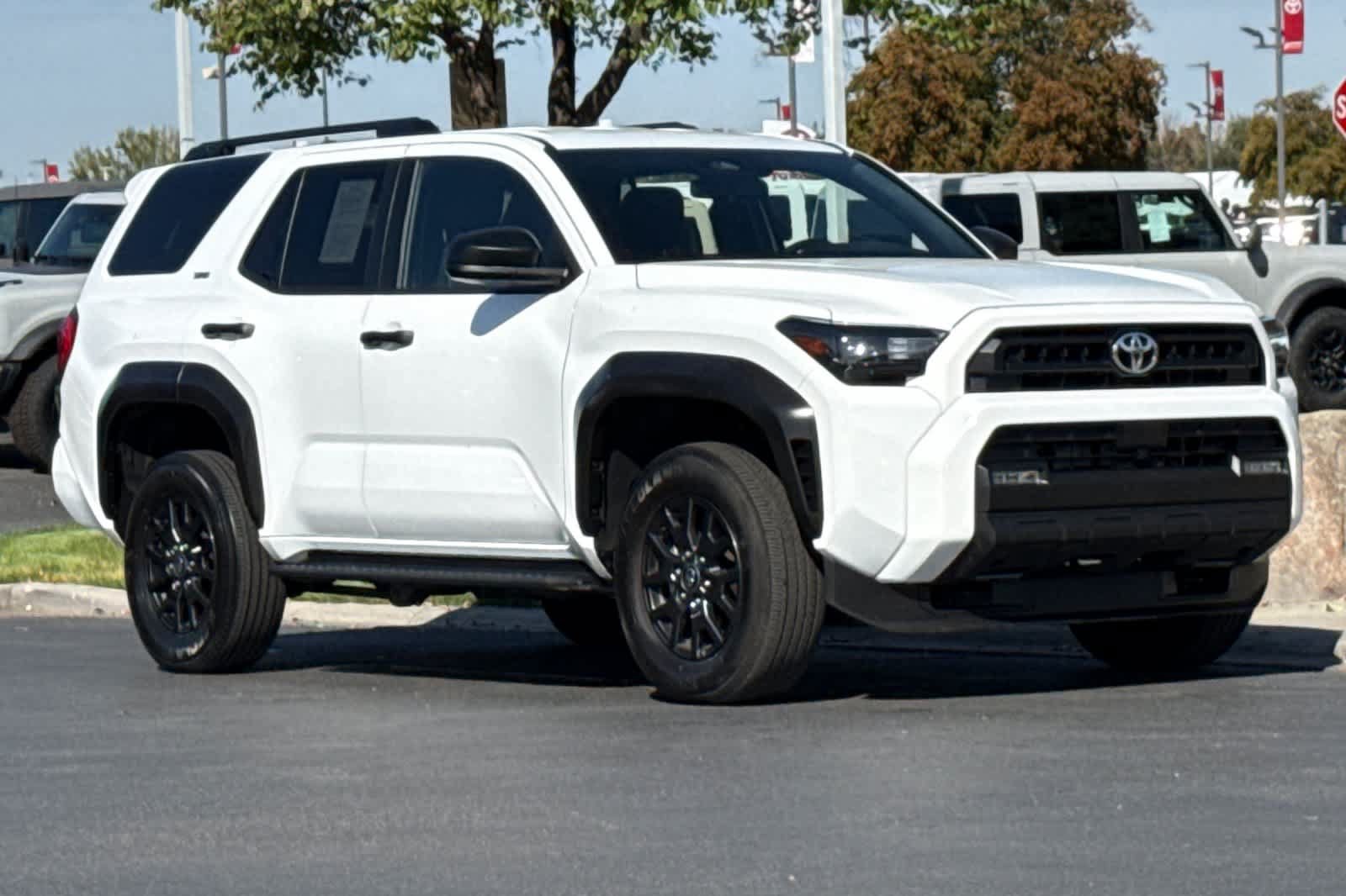 Used 2025 Toyota 4Runner SR5 AWD/4WD image 9
