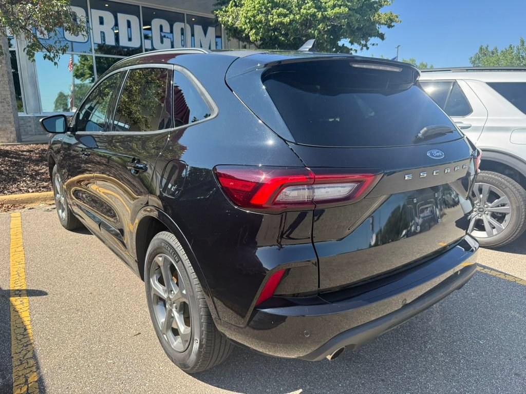 Certified 2024 Ford Escape ST-Line w/ Tech Pack #1 AWD/4WD image 7