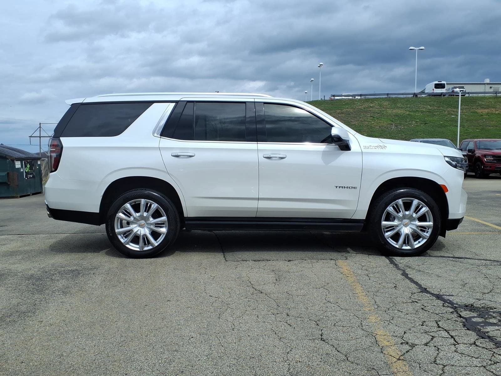 Used 2021 Chevrolet Tahoe High Country w/ Premium Package image 4