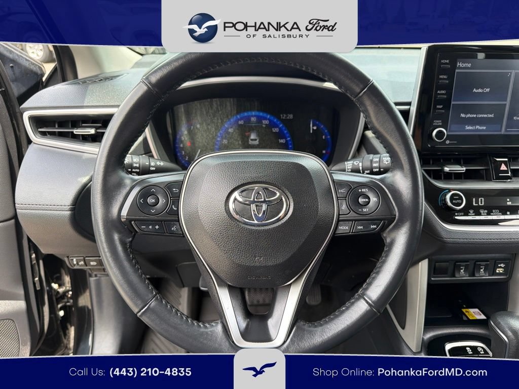 Used 2022 Toyota Corolla Cross XLE AWD/4WD image 16