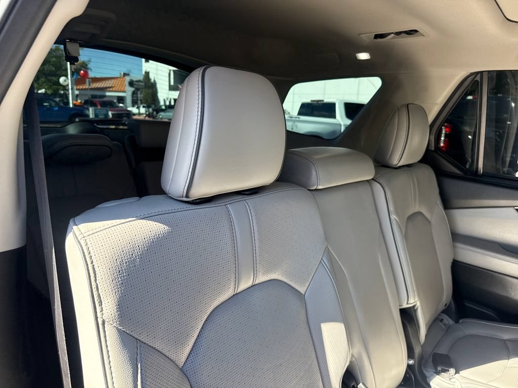 Used 2024 Honda Pilot Elite image 26