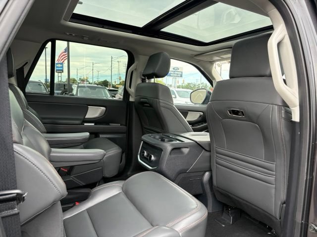 Certified 2025 Ford Expedition Max Active AWD/4WD image 15