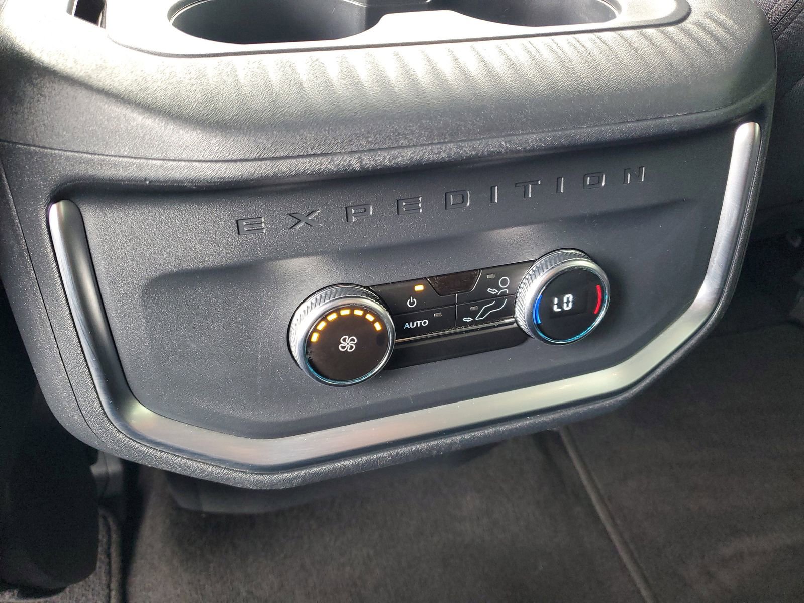 Certified 2025 Ford Expedition Active image 14