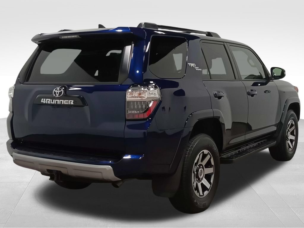 Used 2023 Toyota 4Runner TRD Off-Road Premium w/ Off Road Premium Plus Package AWD/4WD image 3