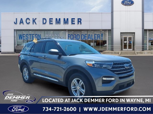 Certified 2024 Ford Explorer XLT w/ Equipment Group 202A AWD/4WD image 1