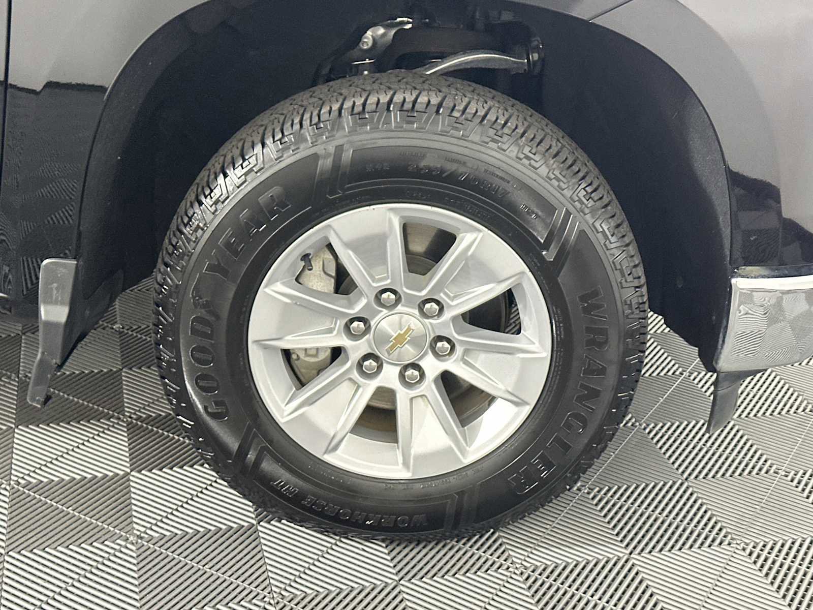 Used 2025 Chevrolet Silverado 1500 LT image 14