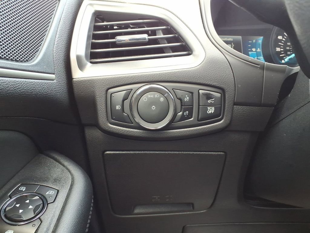 Certified 2024 Ford Edge SEL w/ Convenience Package AWD/4WD image 15