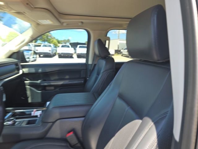 Certified 2022 Ford Expedition XLT RWD image 8