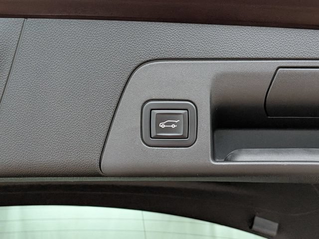 Used 2022 Buick Envision Avenir w/ Safety Package FWD image 22