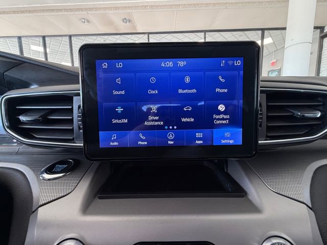 Certified 2022 Ford Explorer XLT w/ Equipment Group 202A AWD/4WD image 21