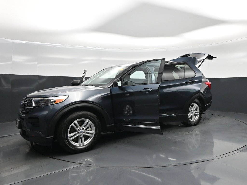 Certified 2023 Ford Explorer XLT RWD image 29