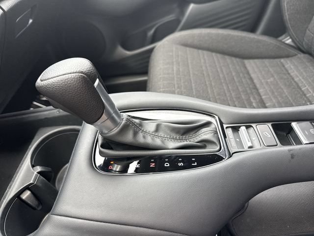 Used 2025 Honda HR-V LX image 19