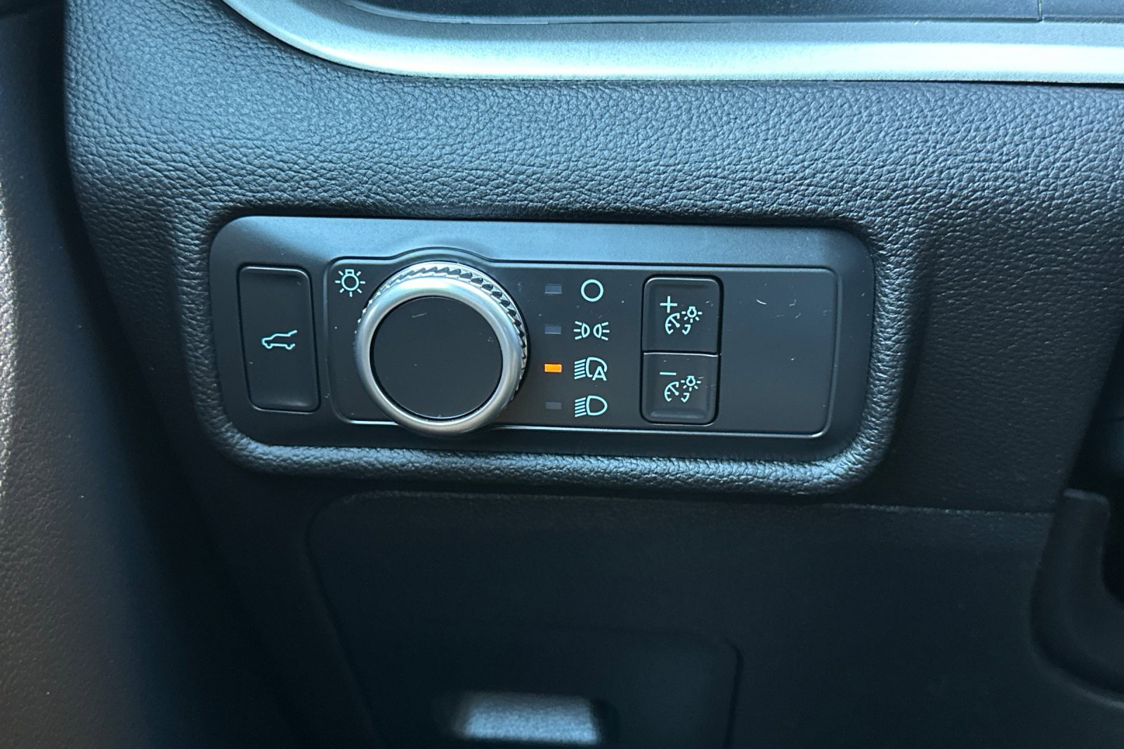 Certified 2022 Ford Explorer XLT image 29