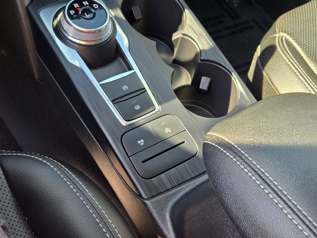 Certified 2022 Ford Escape SEL w/ Technology Package image 31