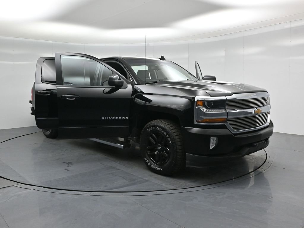 Used 2017 Chevrolet Silverado 1500 LT w/ LT Eassist Package image 28