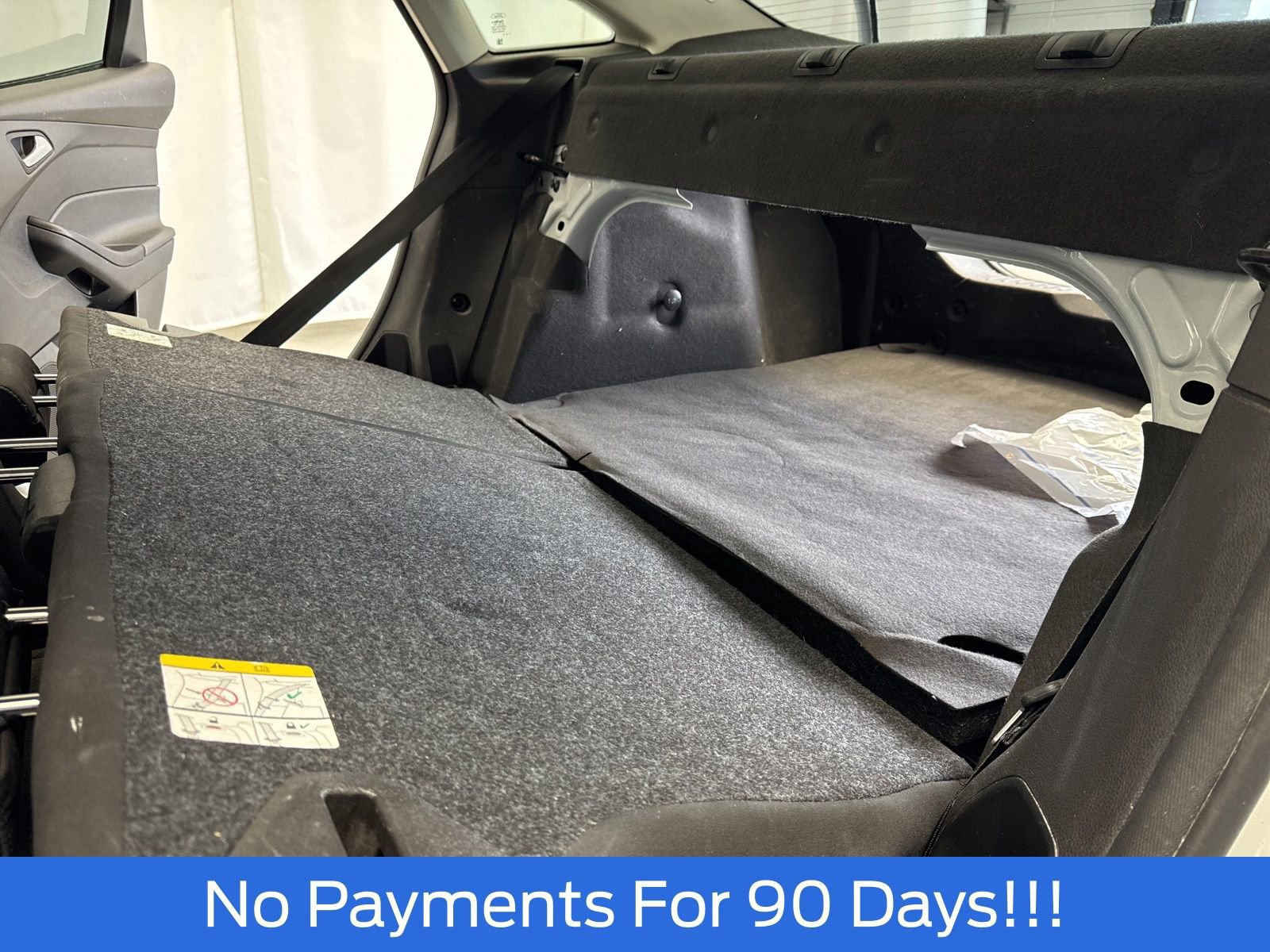 Certified 2018 Ford Focus SE FWD image 35