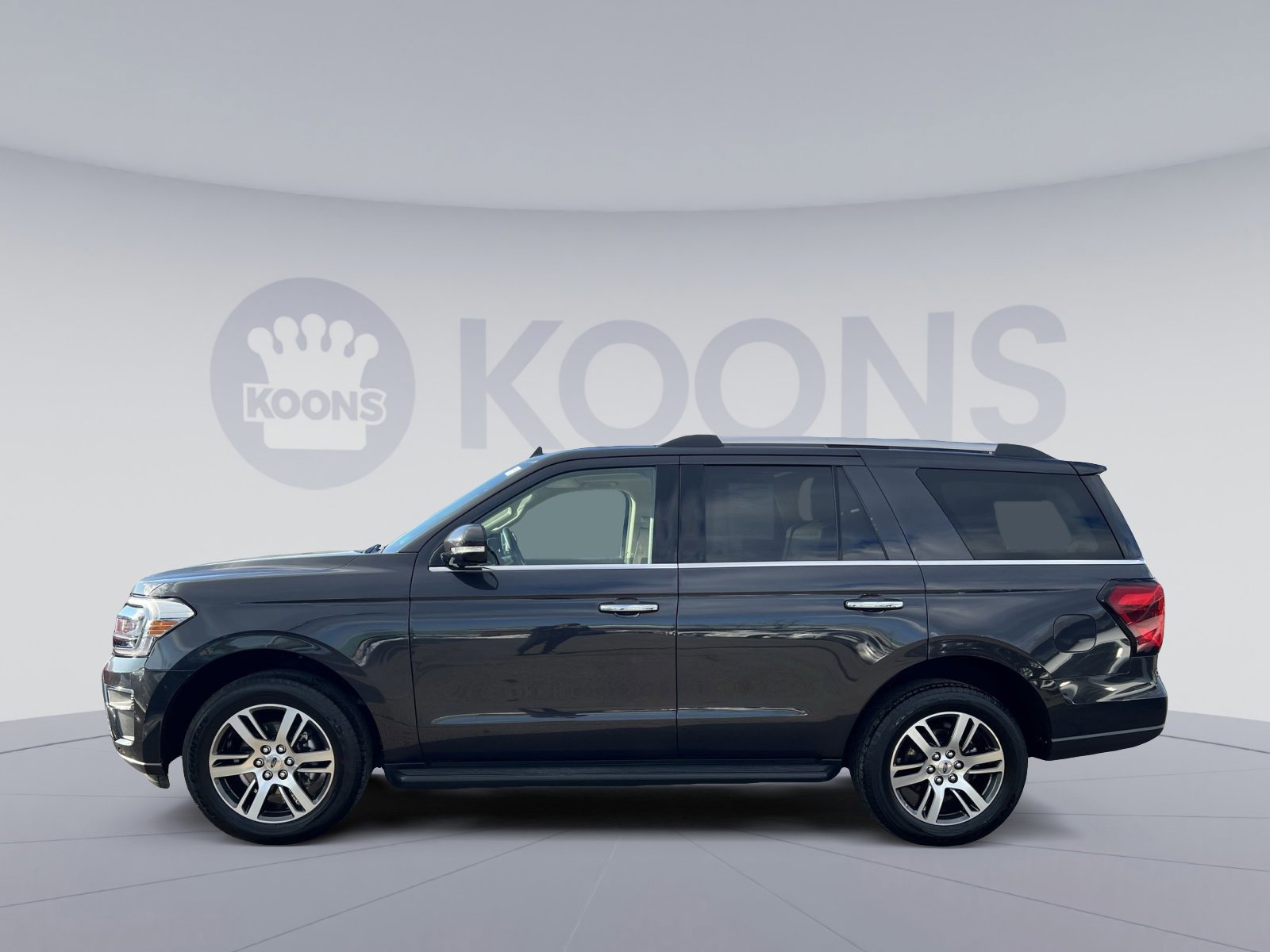 Certified 2024 Ford Expedition Limited image 2