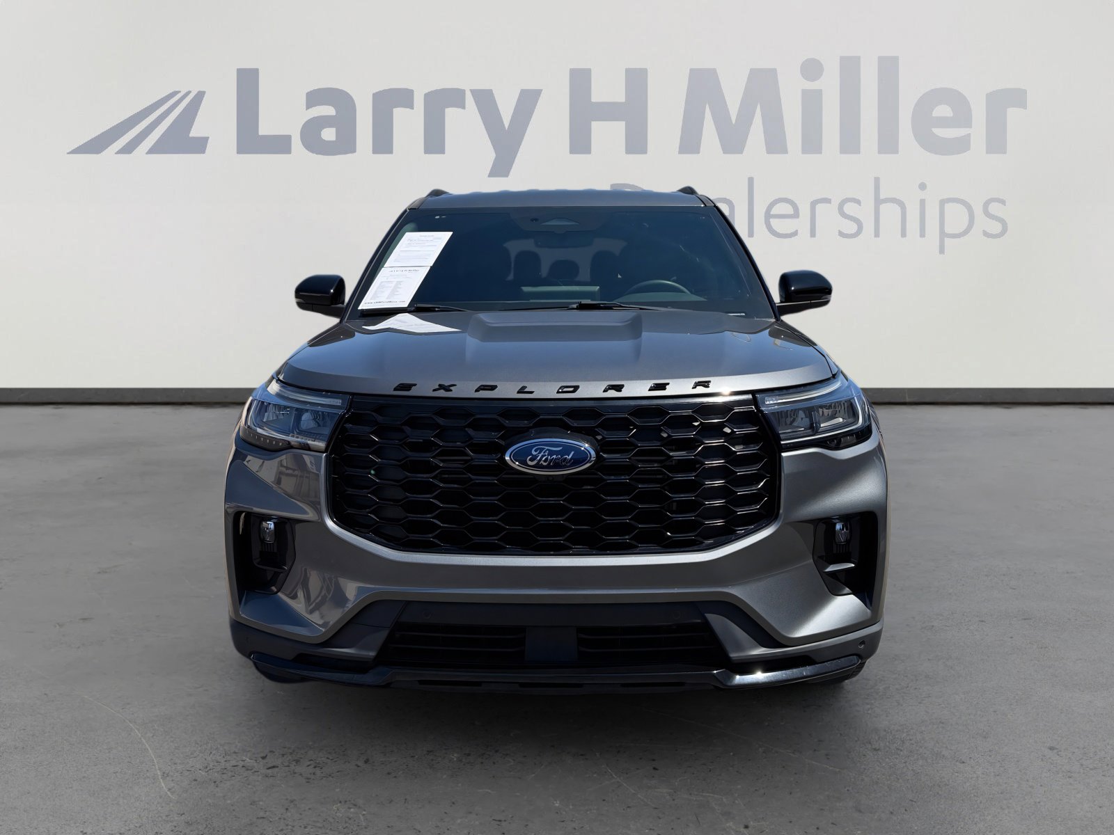 Certified 2025 Ford Explorer ST-Line w/ Premium Package RWD image 8