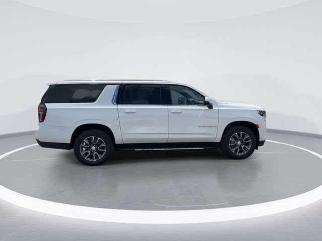 Used 2024 Chevrolet Suburban LT w/ Luxury Package AWD/4WD image 8