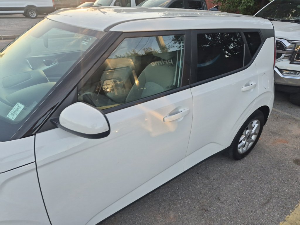 Used 2024 Kia Soul LX w/ LX Technology Package FWD image 7