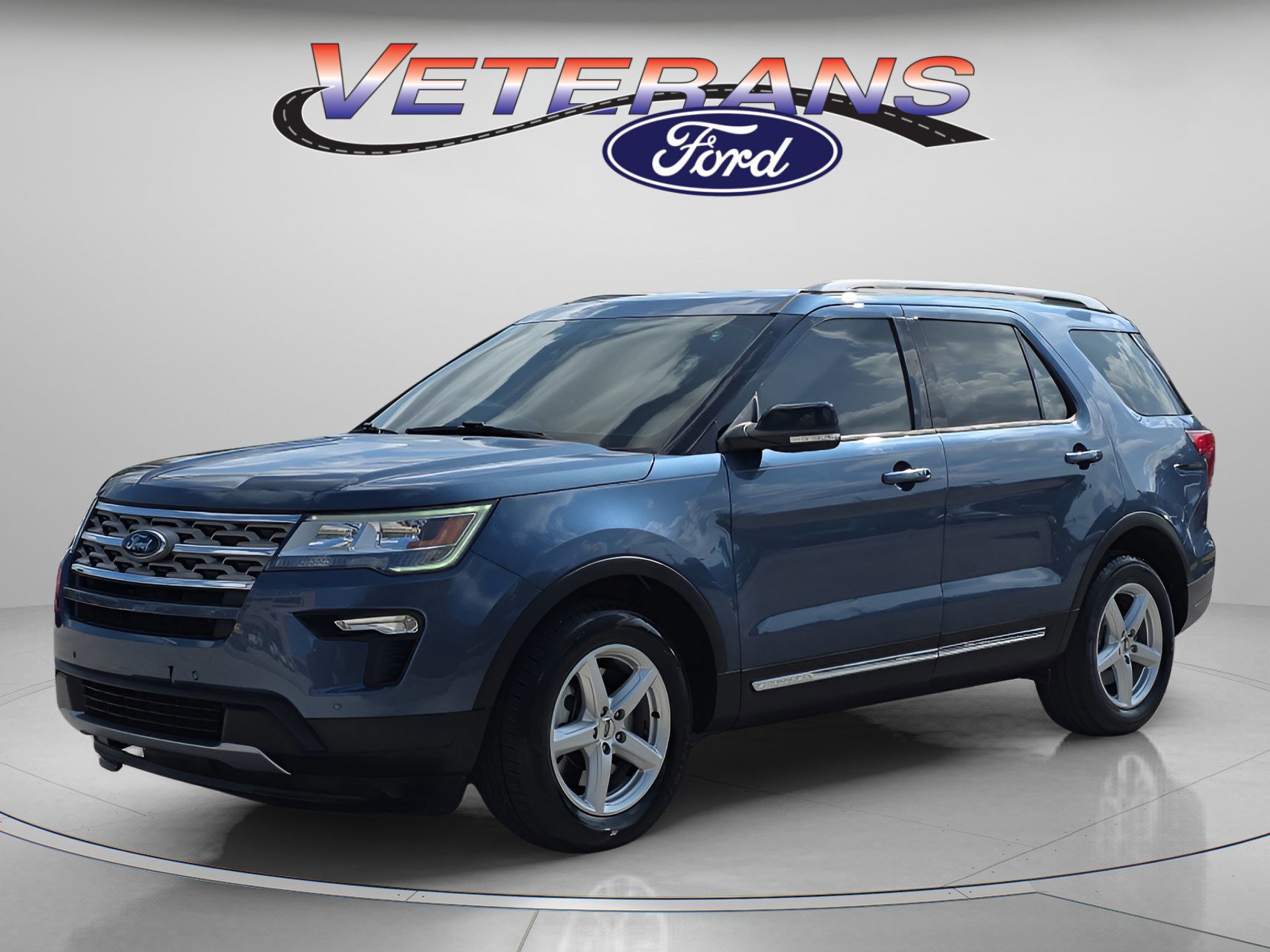 Certified 2018 Ford Explorer XLT w/ Equipment Group 202A
