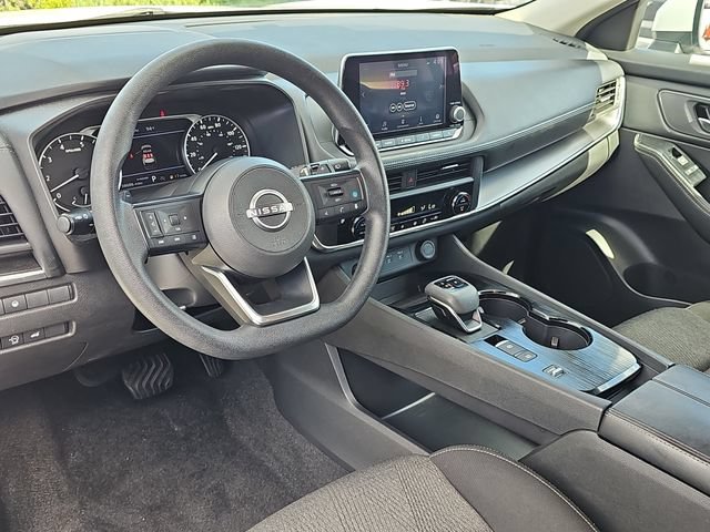 Used 2024 Nissan Rogue SV FWD image 18