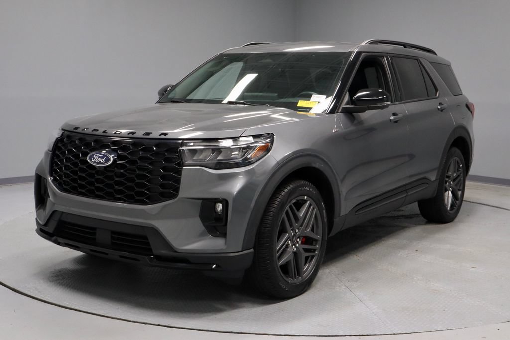 Certified 2025 Ford Explorer ST-Line w/ ST-Line Street Pack AWD/4WD image 8