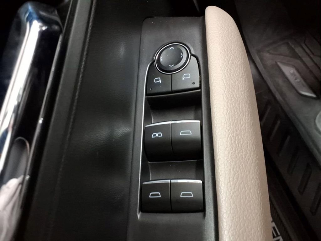 Used 2023 GMC Canyon Denali AWD/4WD image 16