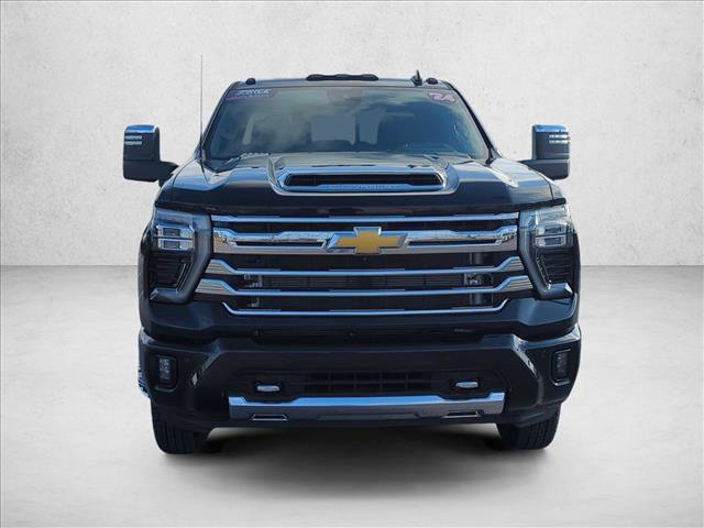 Used 2024 Chevrolet Silverado 3500 High Country w/ High Country Premium Package image 2