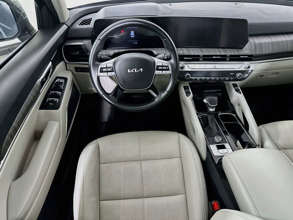 Used 2024 Kia Telluride EX w/ EX Captain's Chair Package FWD image 10