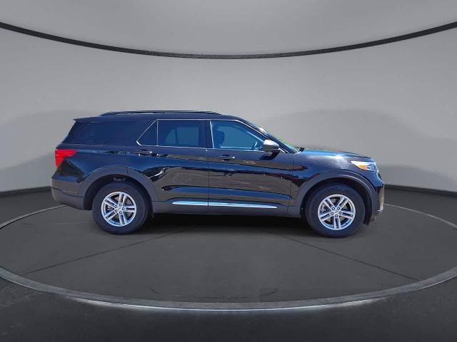 Certified 2023 Ford Explorer XLT AWD/4WD image 9