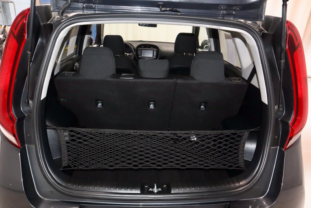 Used 2020 Kia Soul LX FWD image 13
