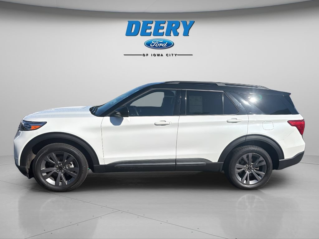 Certified 2024 Ford Explorer XLT w/ Equipment Group 202A AWD/4WD image 3