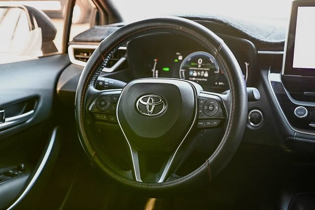 Used 2025 Toyota Corolla SE w/ SE Premium Package FWD image 15