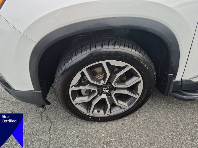 Used 2024 Honda Pilot Touring image 10
