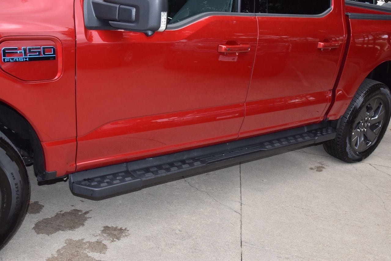 Certified 2025 Ford F150 Lightning Flash AWD/4WD image 36