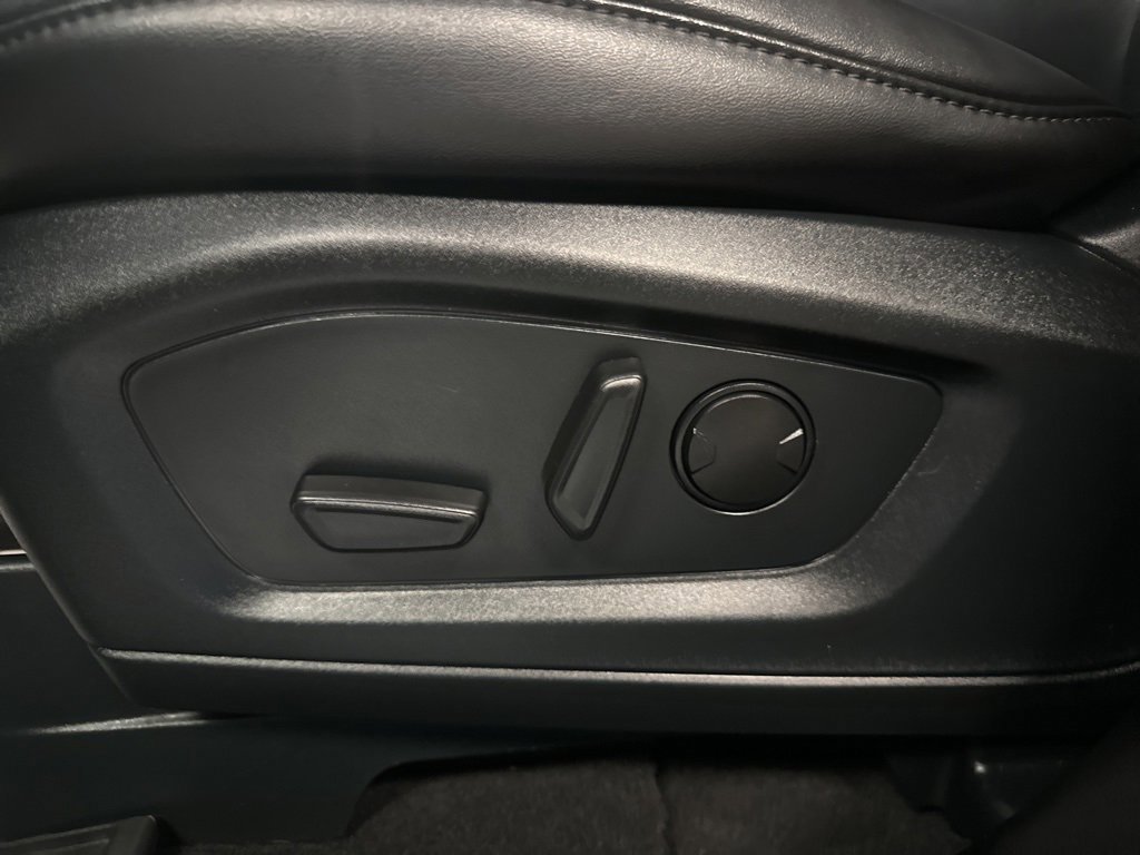 Certified 2023 Ford Explorer XLT w/ Equipment Group 202A image 32