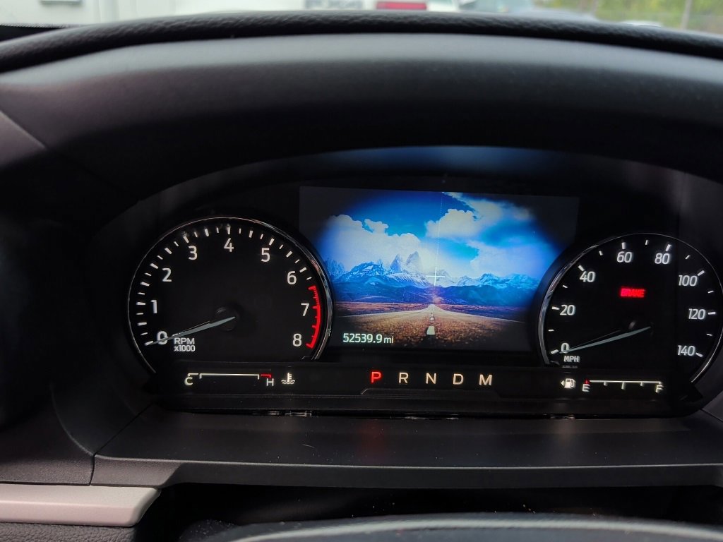 Certified 2021 Ford Explorer XLT w/ Equipment Group 202A image 5