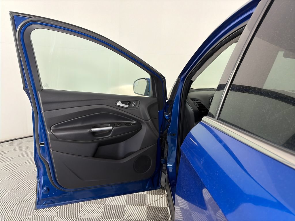 Certified 2019 Ford Escape SEL FWD image 10