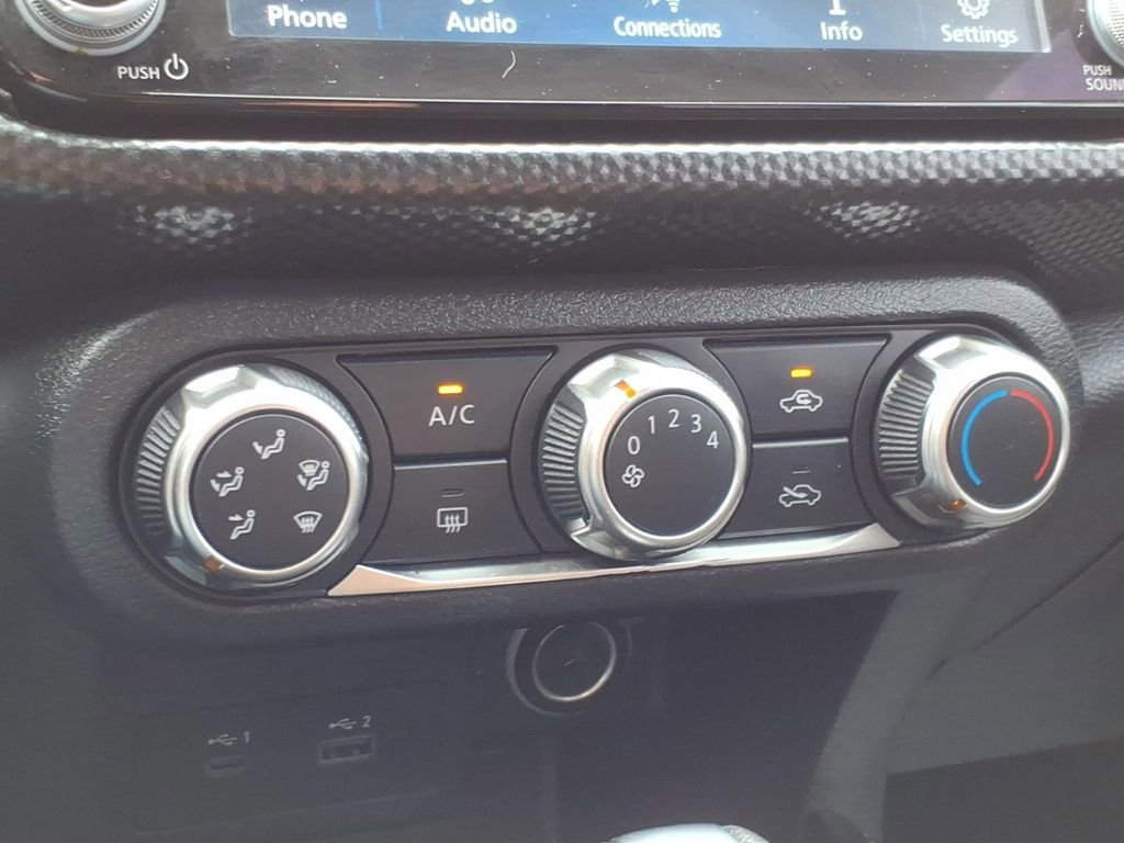 Used 2024 Nissan Kicks SV image 18