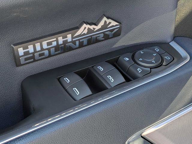 Used 2023 Chevrolet Silverado 1500 High Country w/ High Country Premium Package AWD/4WD image 17