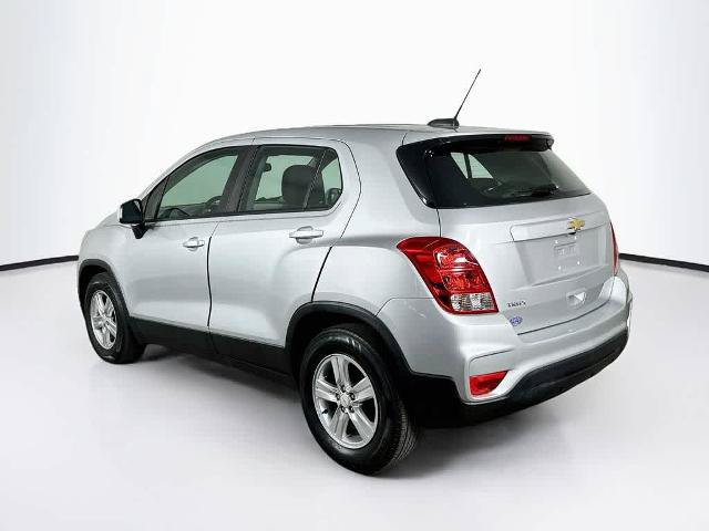Used 2020 Chevrolet Trax LS FWD image 4
