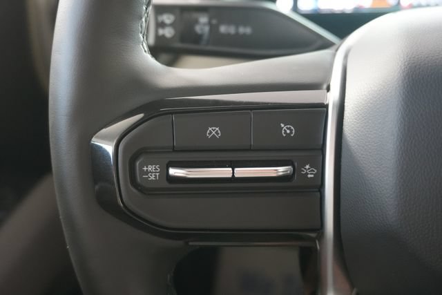 Used 2024 Chevrolet Colorado ZR2 w/ ZR2 Convenience Package III AWD/4WD image 15