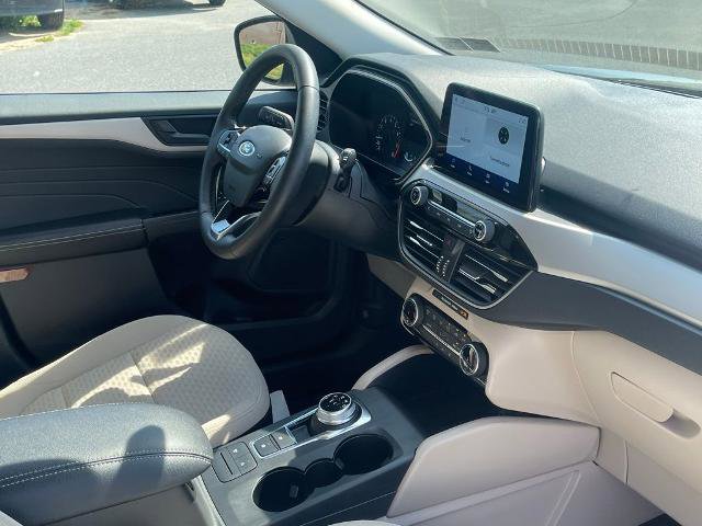 Certified 2022 Ford Escape SE w/ Convenience Package AWD/4WD image 16