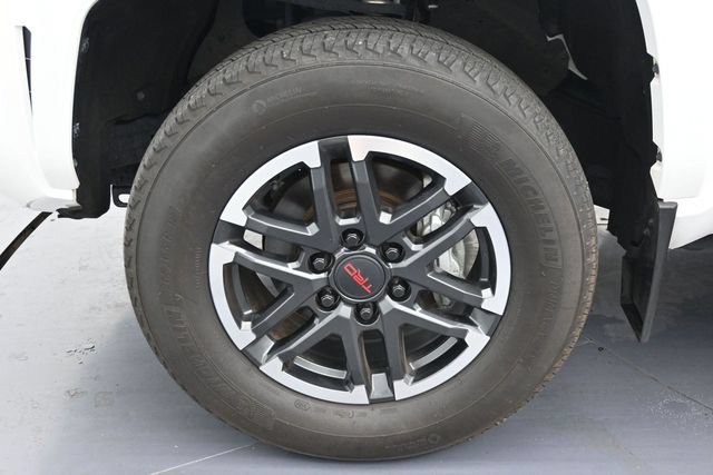 Used 2024 Toyota Tacoma TRD Sport AWD/4WD image 9