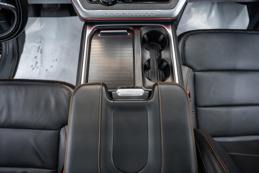 Certified 2025 Ford Expedition Tremor image 32