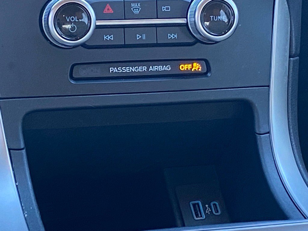 Certified 2024 Ford Edge SEL w/ Convenience Package image 8