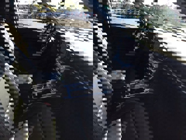 Certified 2022 Ford Explorer XLT w/ Equipment Group 202A image 11