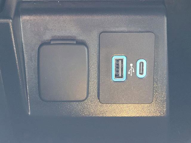 Certified 2023 Ford Explorer XLT w/ Equipment Group 202A image 15