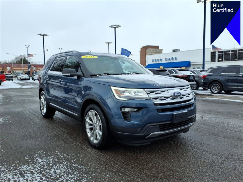 Certified 2019 Ford Explorer XLT w/ Equipment Group 202A image 1